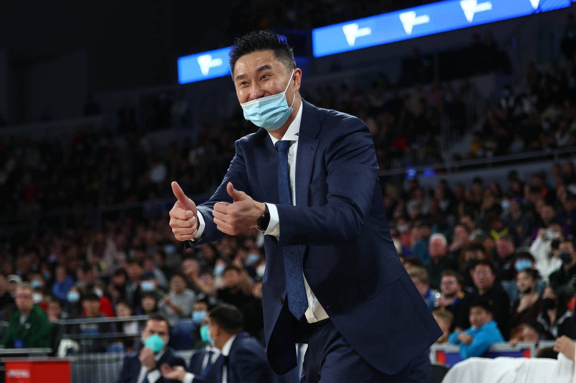 多年后的寻觅与重逢，父母婚姻的真相浮现